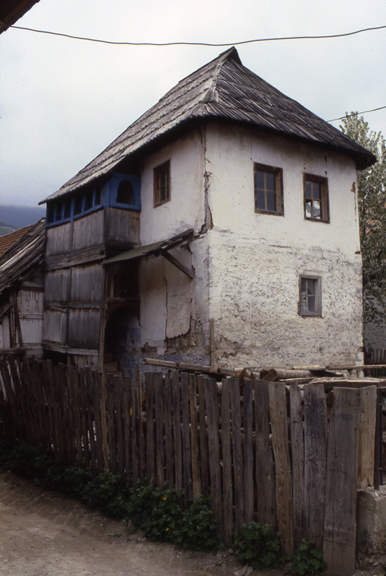 stone bondruk house