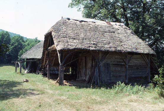 Straw Barn1