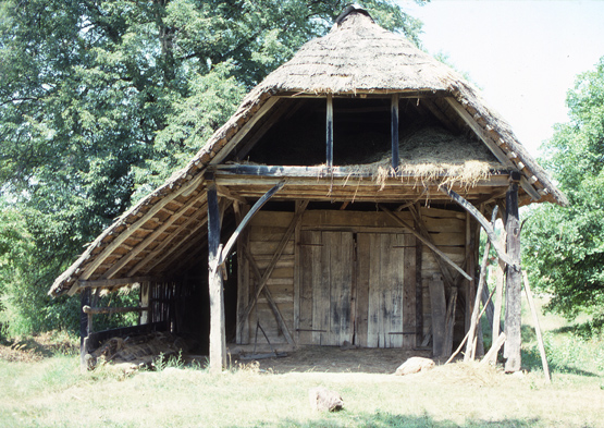 Straw Barn2