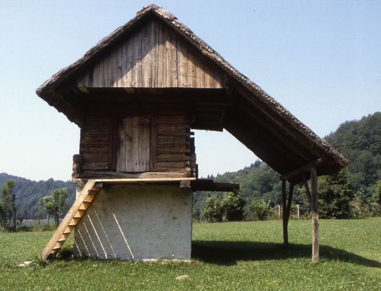 granary with cellar